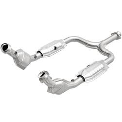 MagnaFlow California Converter - Direct Fit California Catalytic Converter - MagnaFlow California Converter 441345 UPC: 841380070333 - Image 1