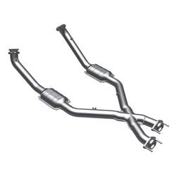 Magnaflow Performance Exhaust - Tru-X Stainless Steel Crossover Pipe w/Converter - Magnaflow Performance Exhaust 93335 UPC: 841380011527 - Image 1